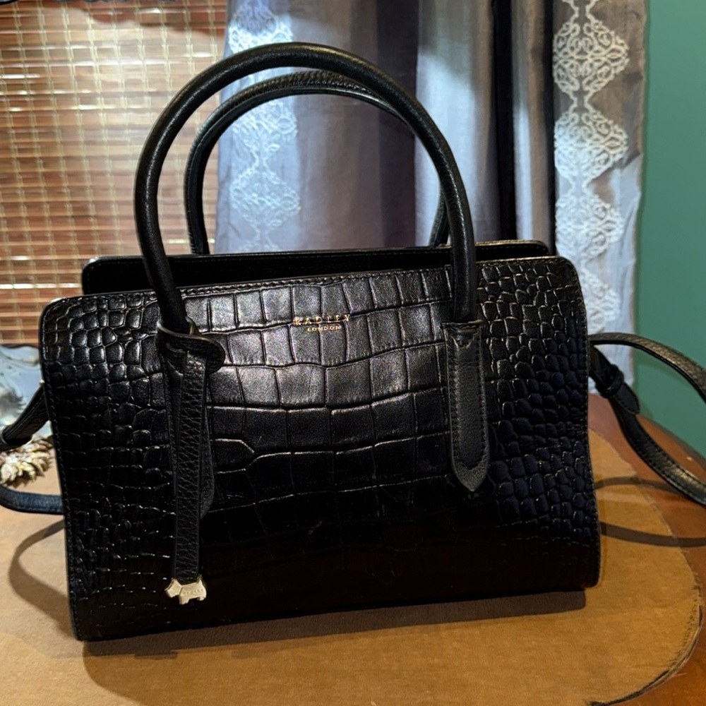 Beautiful Radley genuine leather croco bag! Excellent condition.